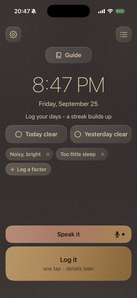 Captain home screen: one big button to log an attack, a voice button, clear-day marks and factor chips on a dark amber background.